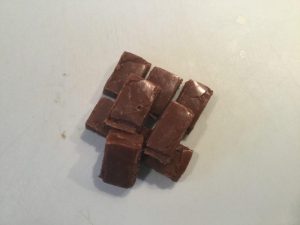 Bløde Flødekarameller med chokolade og salt