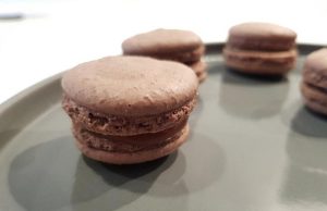 Macarons med saltkaramel