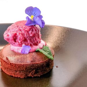 Chokoladefondant med bærsorbet
