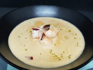 Bisque med hummer og jomfruhummer