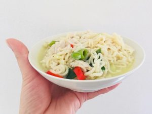 Kyllingesuppe med nudler