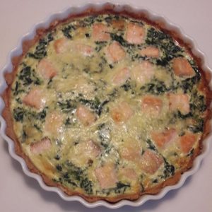 Glutenfri spinattærte med laks