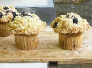 Blåbærmuffins med smuldredej