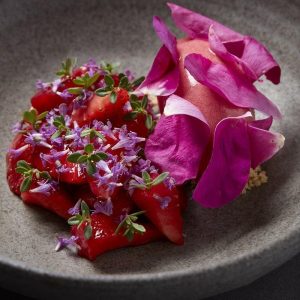 Jordbærsorbet med honningmarinerede jordbær