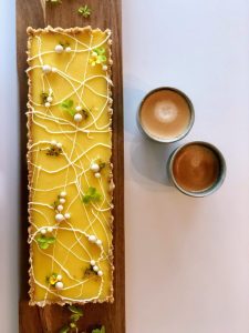 Passionstærte med hvid chokolade og citrus