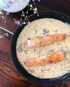 Laks med champignon sauce
