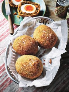 Stærke scotch eggs med kidneybønner
