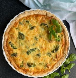 Broccolitærte med kylling