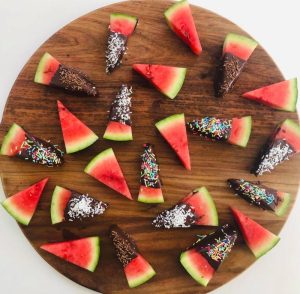 Snack med vandmelon og chokolade