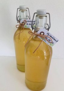 Hyldeblomstsaft og hyldeblomstvodka