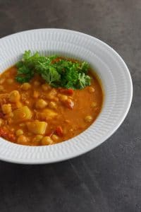 Kikærtegryde med kokosmælk