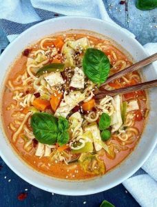 Spicy kyllingesuppe med grønt