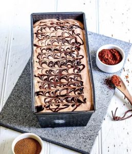 Hjemmelavet is med kaffe og kakao (parfait)