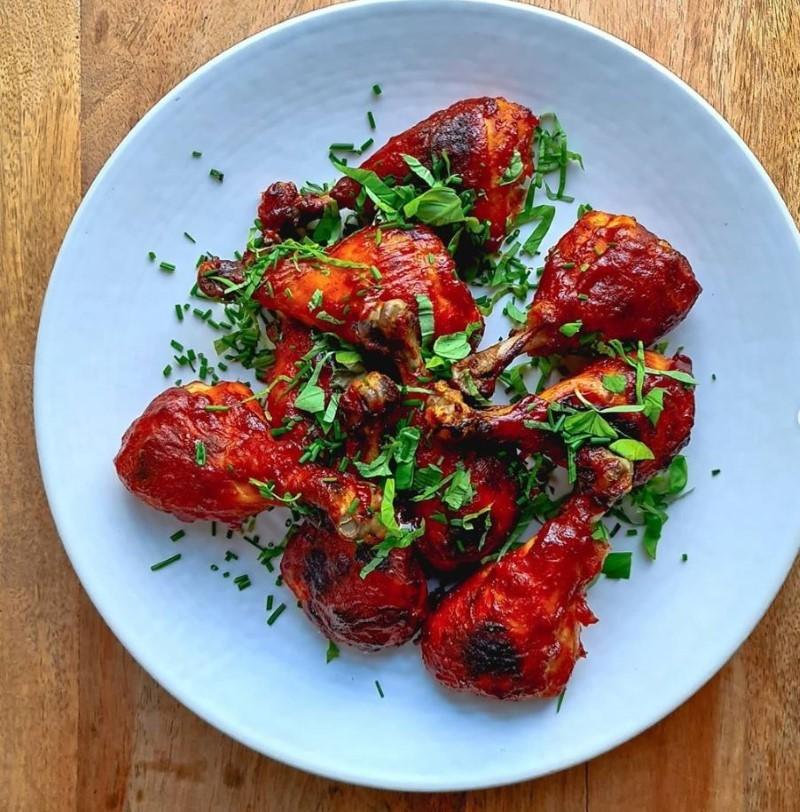 Langtidstilberedt kyllingelår med BBQ