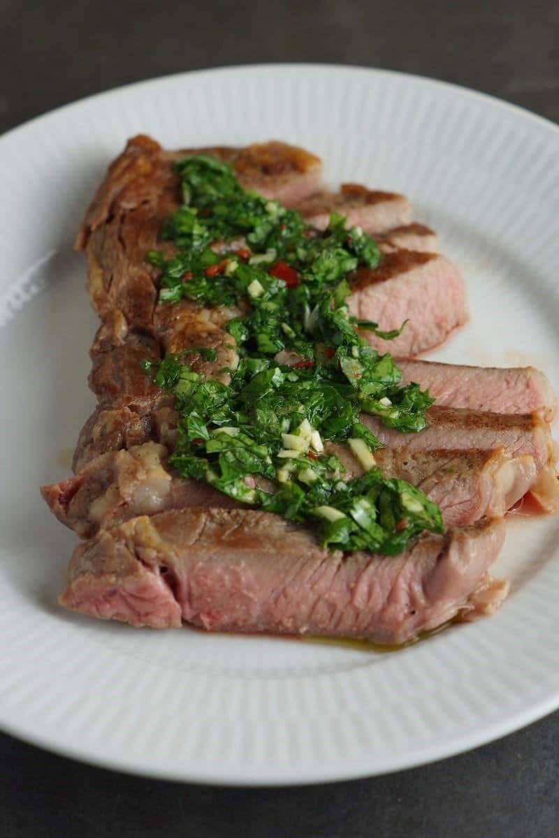 Chimichurri (kold krydderurtesauce fra Argentina)