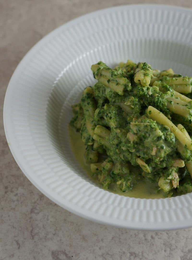 Pasta med spinat og laks