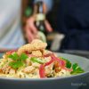 Kartoffelsalat med flæskesvær