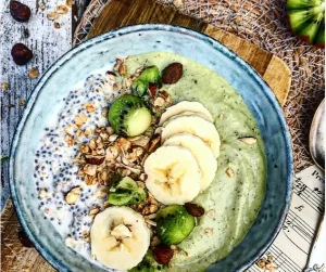 Chiagrød med grøn nicecream