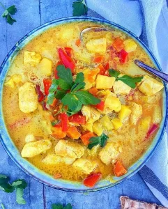 Indisk inspireret kyllingesuppe med grønt