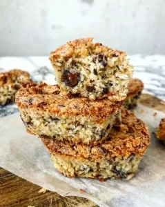 Kokosmuffins med chokolade og nødder