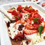 No bake sommerkage med rutebiler, jordbær-rabarberkompot og skyrfløde1