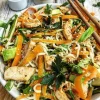 Nudelsalat med kylling og spicy dressing