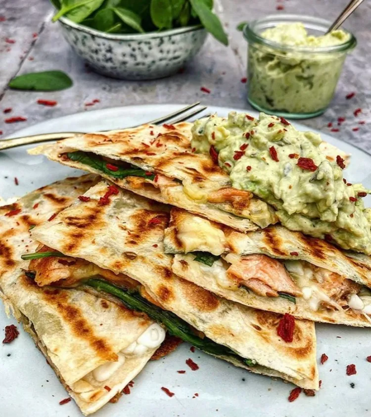 Quesadillas med laks, spinat og hytteost1