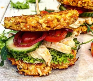 Röstisandwich med kylling og pestodressing