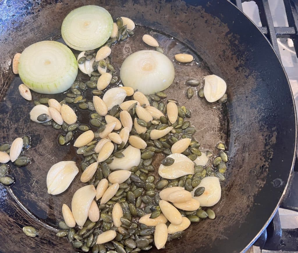 Mole Poblano (kylling i krydret chokoladesauce)