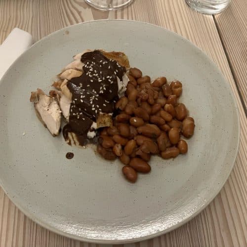 Mole Poblano (kylling i krydret chokoladesauce)