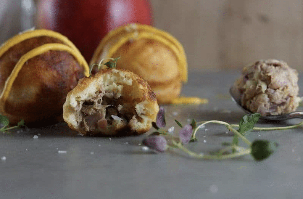 Æbleskiver med and