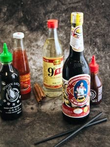 10 asiatiske ingredienser, du altid skal have i køkkenet