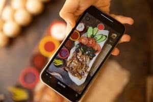 Sådan blev internettet en uundværlig ingrediens i moderne madlavning
