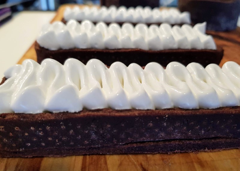 Chokoladebar med brændt marengs