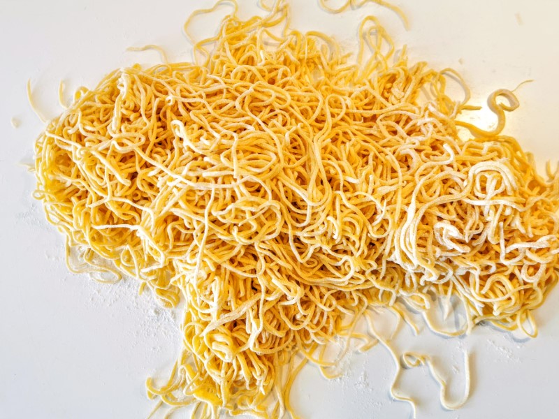 Hjemmelavet pasta med æggeblommer