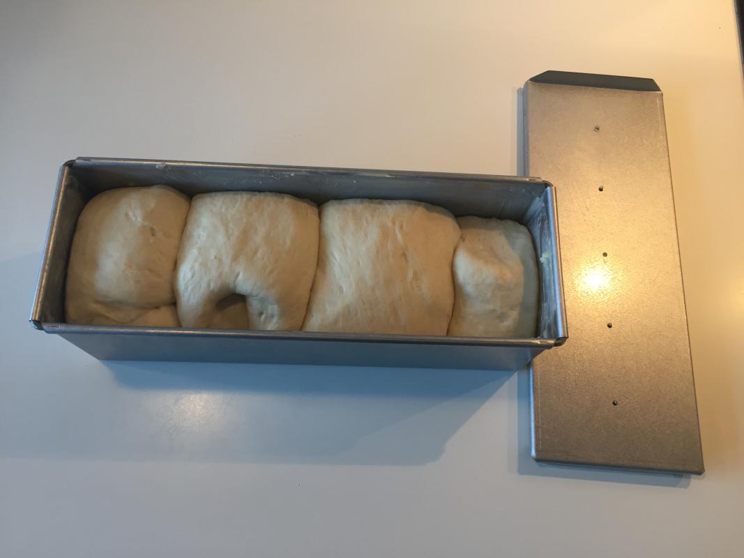 Toast bread