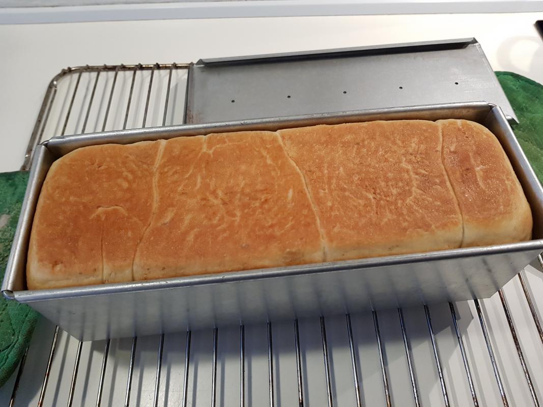 Toast bread